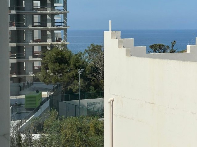 Girne Merkez'de Satılık 1+1 Daire - Fotoğraf 1