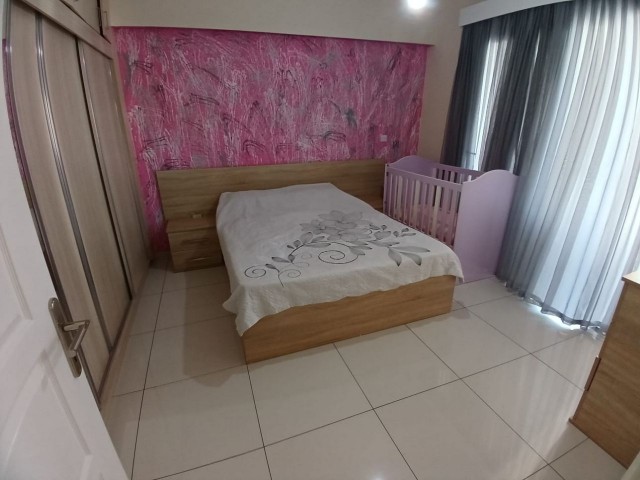 Yenişehirde Satılık 3+1 Aile yaşantısına uygun merkezi lokasyondaki eşsiz daire - Fotoğraf 3
