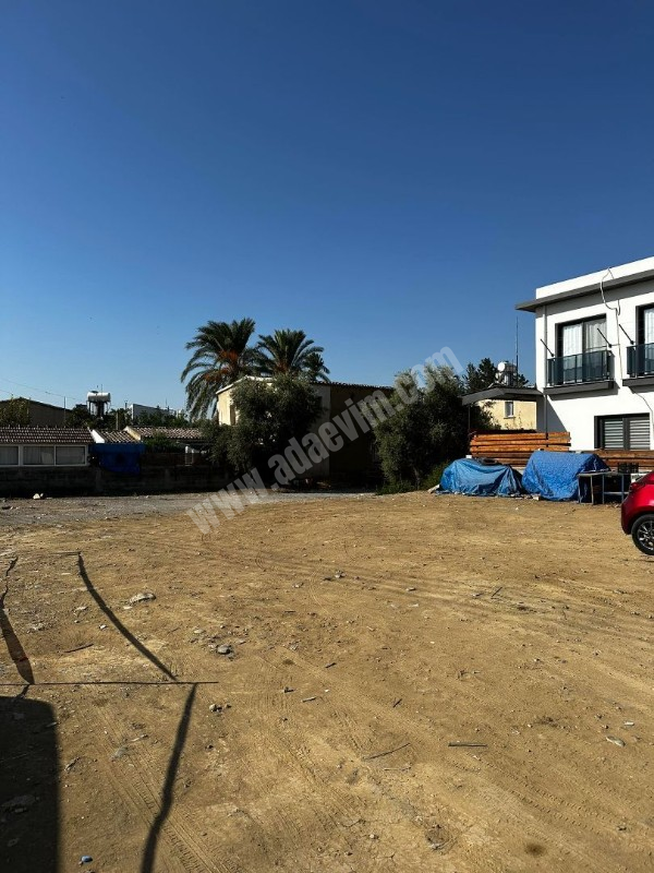 Gönyeli Merkezde Satılık İmarlı Arsalar | Villa veya Apartman Opsiyonlu