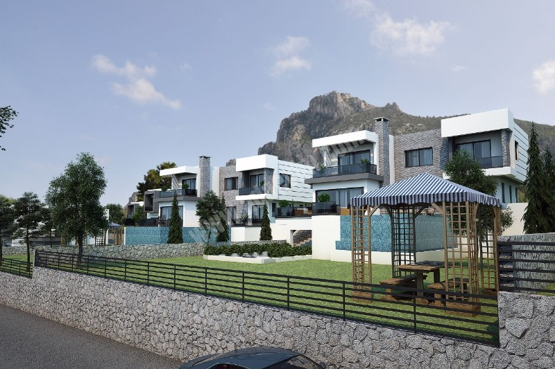 Girne Karmi Bölgesinde Doğa İle İç İçe Dağ ve Deniz Manzarasına Sahip Lüks Villalar Satılık