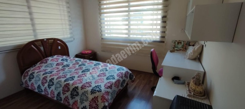 Kozanköy Bölgesinde Lefkoşaya 15 dk Girne Laptaya 15 Dk Mesafede 3+1 Bahçeli Müstakil Ev Satılık