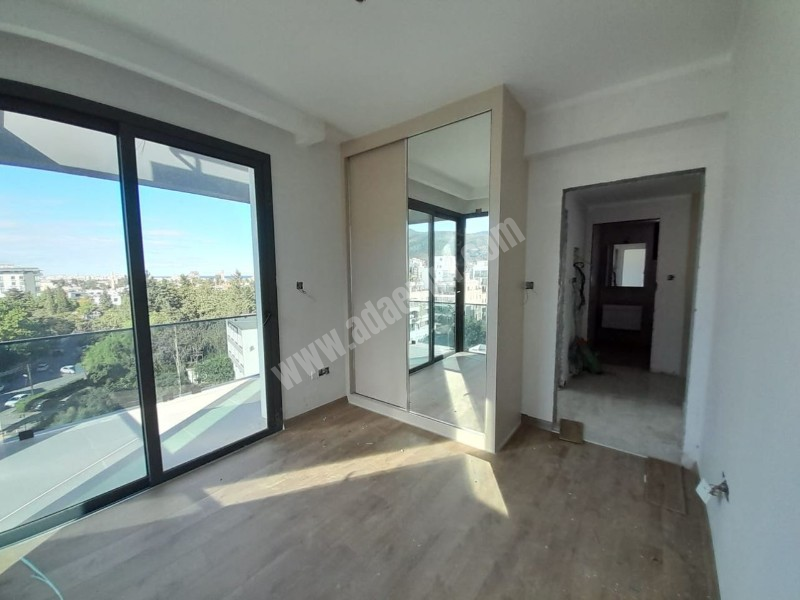 Girne Bölgesi Merkezde 2+1 Deniz Manzaralı Penthosue Daire Satılık