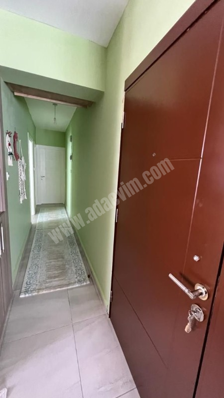 Girne Bölgesi Merkezde 2+1 Temiz Daire Satılık