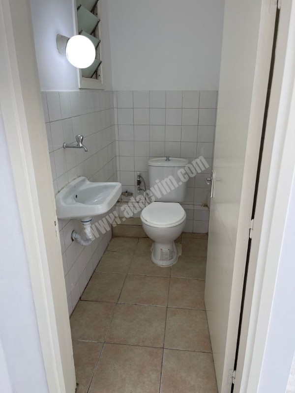 Girne Bölgesi Kar Market Hemen Karşısı 40 m2 Ofis Kiralık
