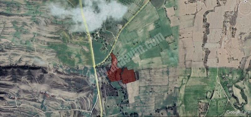 Geçitkale Bölgesinde Muhteşem Konumda İmara Açık 25 Dönüm Arsa Satılık
