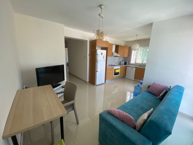 GİRNE MERKEZ'DE FIRSAT 2+1 SATILIK DAİRE...