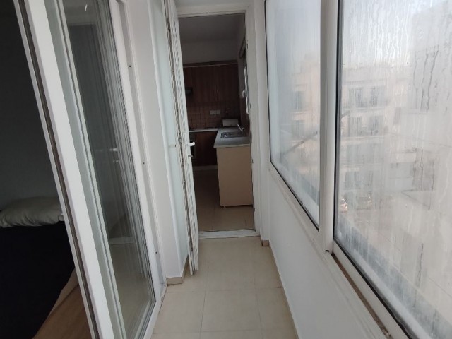 GİRNE BOĞAZ'DA MUTFAK AYRI SATILIK GENİŞ 3+1 DAİRE...