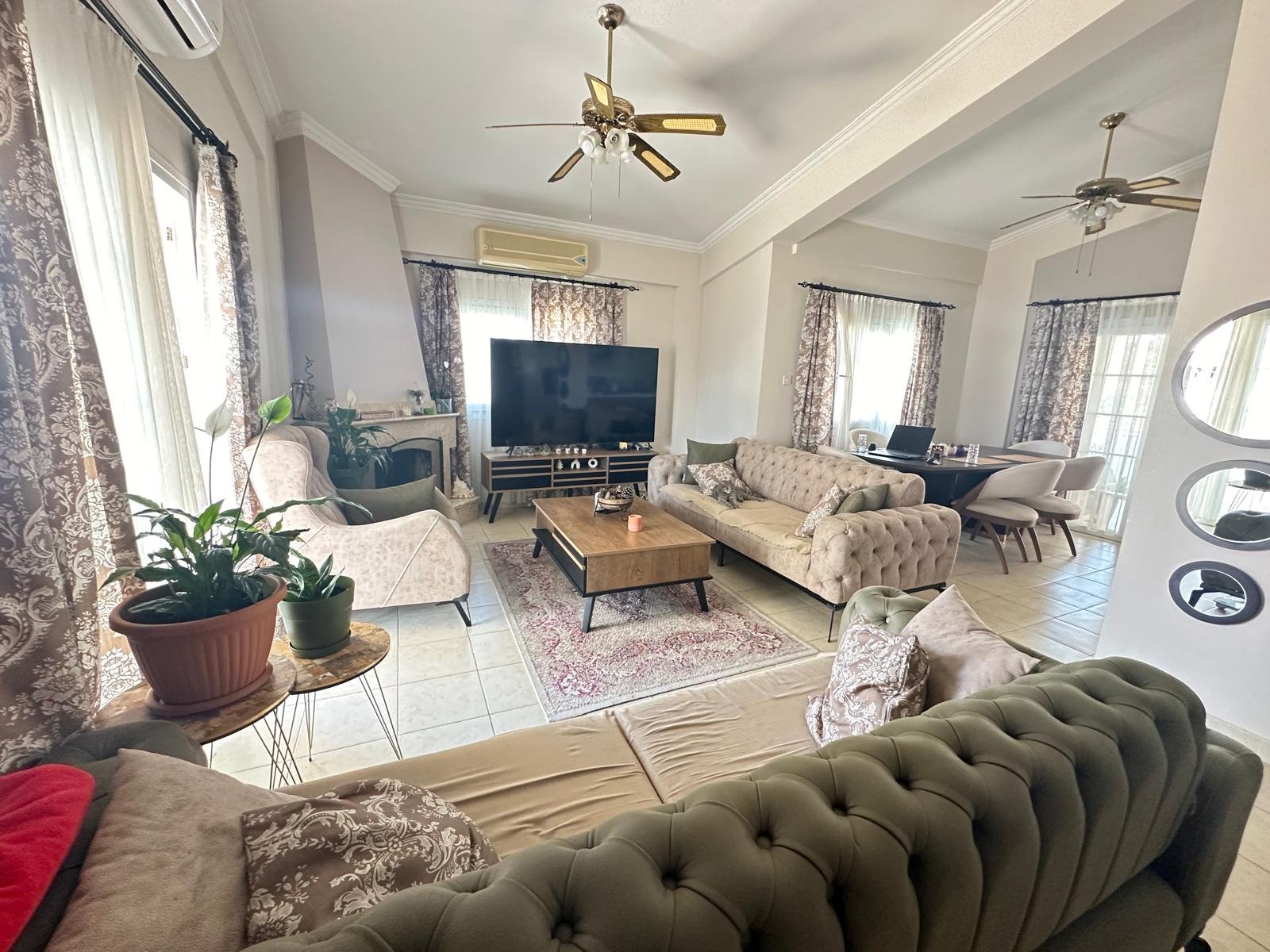 GİRNE MERKEZ'DE ESDEGER KOÇANLI 3+1 SATILIK DAİRE