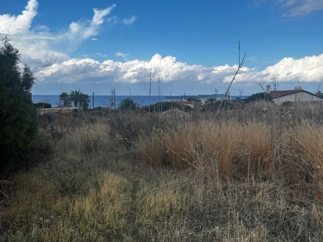 Girne/Esentepe'de satılık ticari arsa