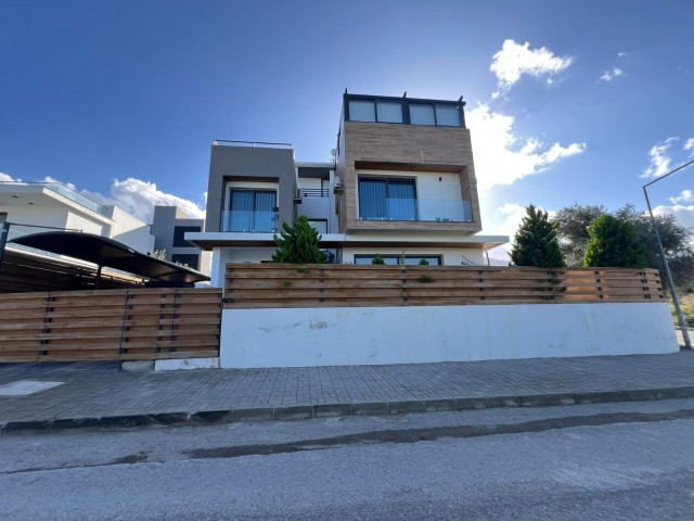Girne/Çatalköyde satılık havuzlu 3+1 villa