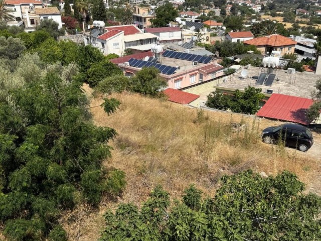 Girne/Karsıyakada Satılık 837 m² Arsa