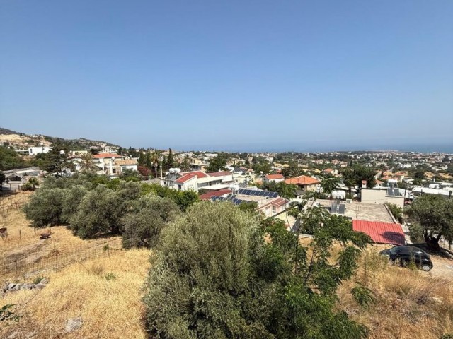 Girne/Karsıyakada Satılık 837 m² Arsa