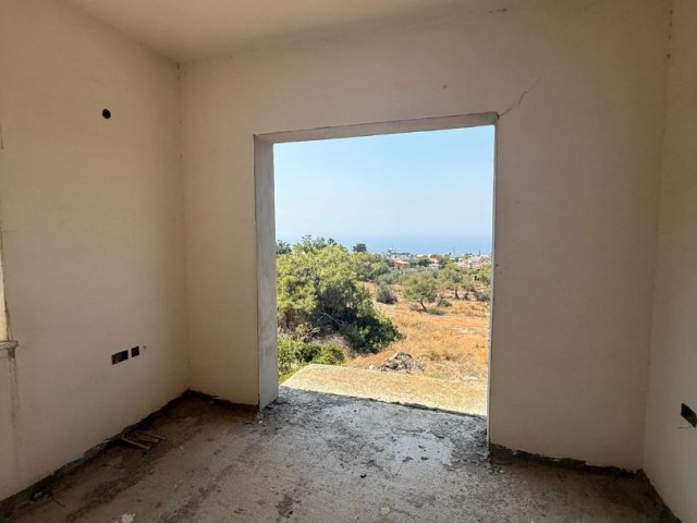 Girne/Esentepe'de 516m2 satılık yarım inşaat