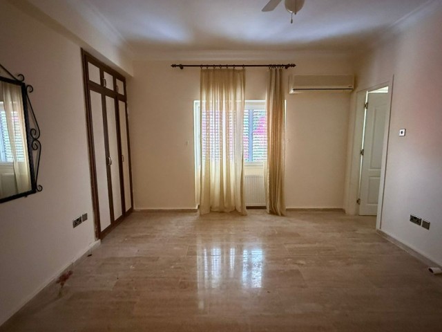 Ozanköy bölgesinde satılık özel havuzlu bungalow 2020 m2 arsa içinde