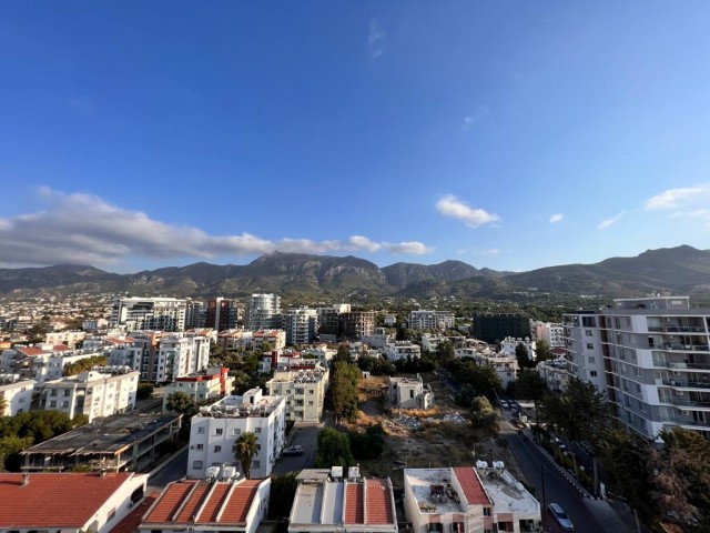 Girne merkezde satılık 2+1 penthouse