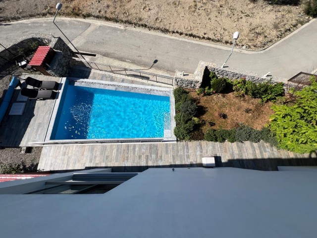 Satılık LÜX YENİ, taşınmaya hazır 4+2 özel havuzlu müstakil modern villa. Bellapais. Girne. TEK YETKILI