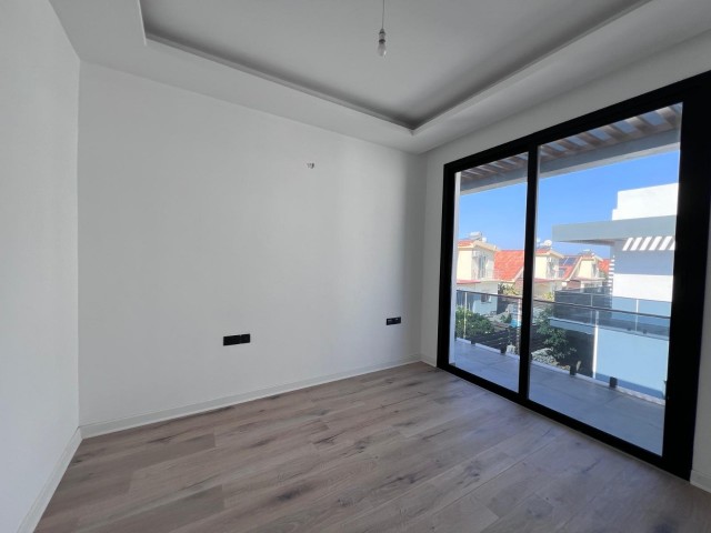 Satılık lüx taşınmaya hazır 4+1 villa, Girne, Karşıyaka