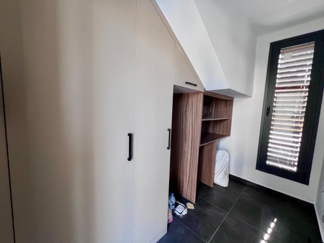 Satılık lüks, taşınmaya hazır 4+1 villa, Alsancak, Girne