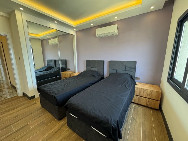 Girne merkezde full deniz manzaralı kiralık 2+1 yeni daire, elektrik faturası, su faturası ve aidat kiraya dahildir!!