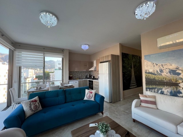 Satılık ful deniz manzaralı 2+1 daire Lord’s Palace karşısında, Girne merkez. TEK YETKİLİ