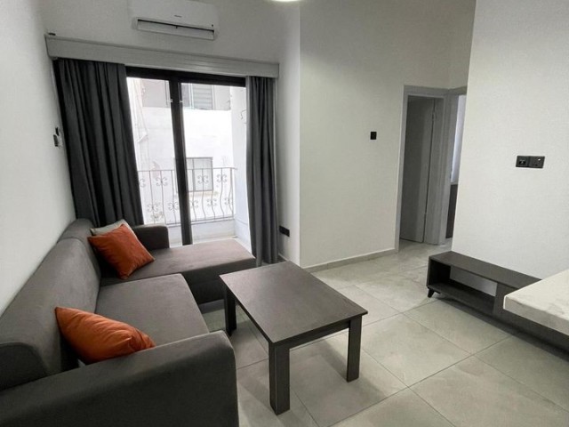 Kiralık 1+1 daire, öğrencilere uygundur. Mağusa, Sakarya. Doğu Akdeniz Üniversitesine yürüme mesafesinde