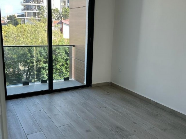 Girne merkezde kiralık 1+1 ofis
