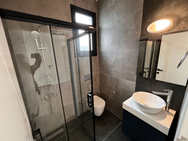 Karşıyaka bölgesine 4+1 satılık lüks villa
