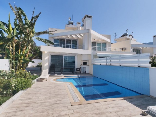 Alsancak bölgesinde 3+1 satılık villa