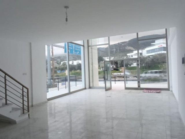 Girne merkezde 1+1 kiralık dükkan