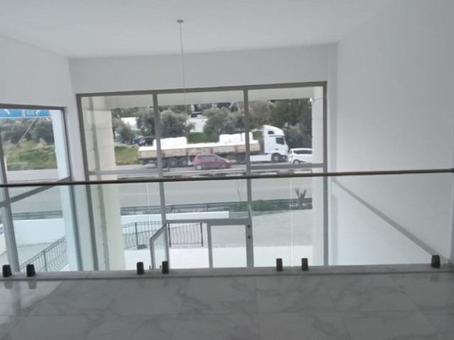 Girne merkezde 1+1 kiralık dükkan