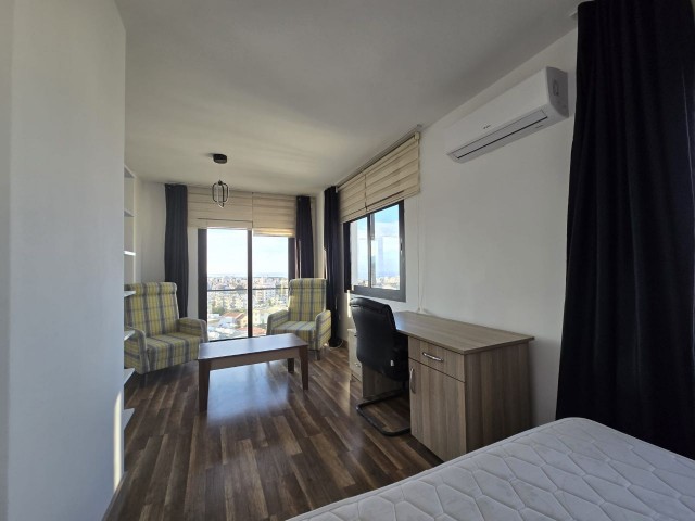 Girne merkezde yüksek katlı bınada kiralik daire