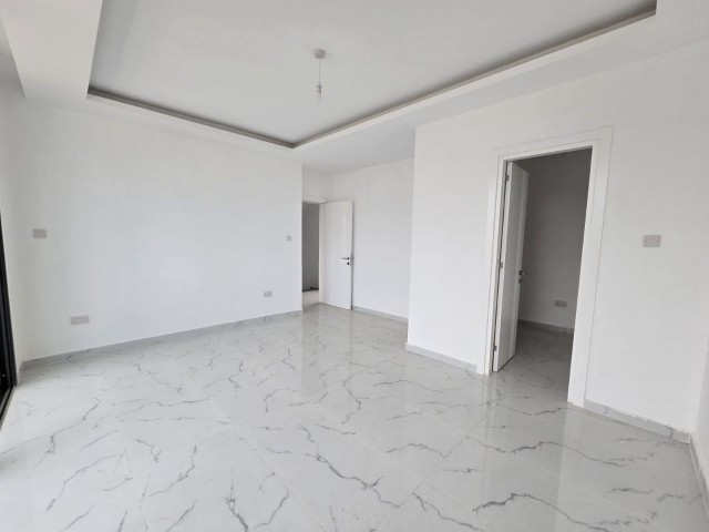 Girne Lapta'da 3+1 satılık sıfır villa