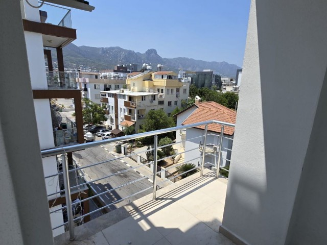 Girne Merkezde Fırsat Satılık Daire