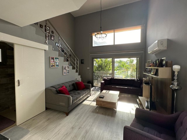 Girne Çatalköy Satılık 3+1 Triplex Townhouse / Ortak Havuz/ Özel Bahçe ve Teras
