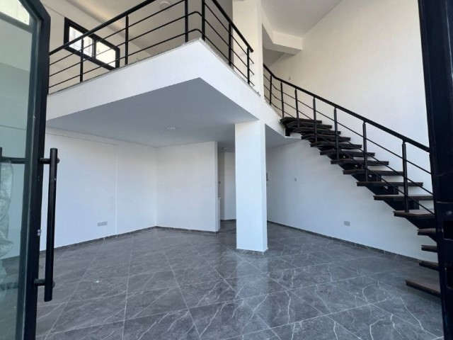 Girne Alsancak Kiralık 70m2 Sendeli Dükkan