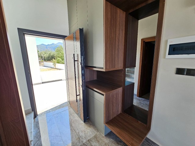 Girne Çatalköy'de Denize Yürüme Mesafesi 2+1 120m2 Townhouse'ler