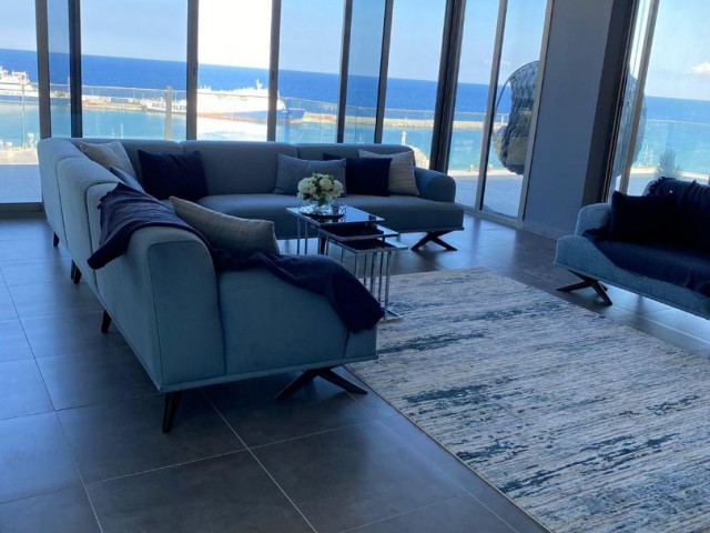 Girne Merkez'de Satılık Full Lüks Eşyalı 3+1 Penthouse