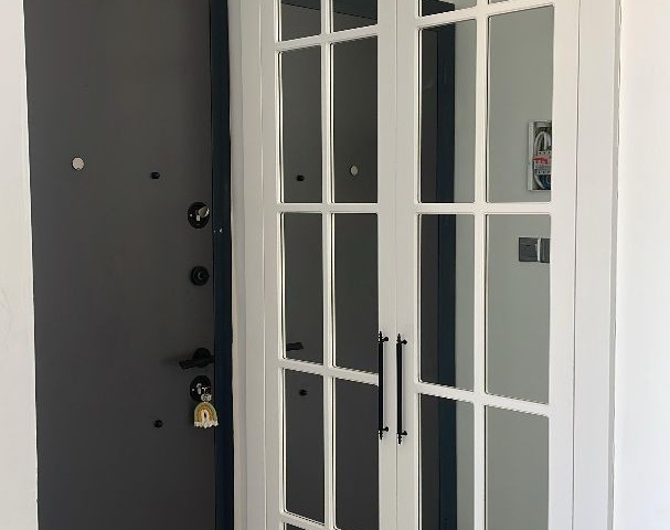 Girne Merkez'de Satılık 2+1 Full Deniz Manzaralı Daire