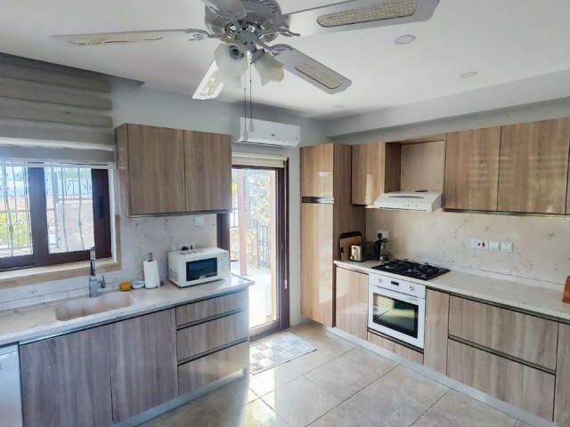 Girne Bella Pais Kiralık 4+1 Lüks Villa