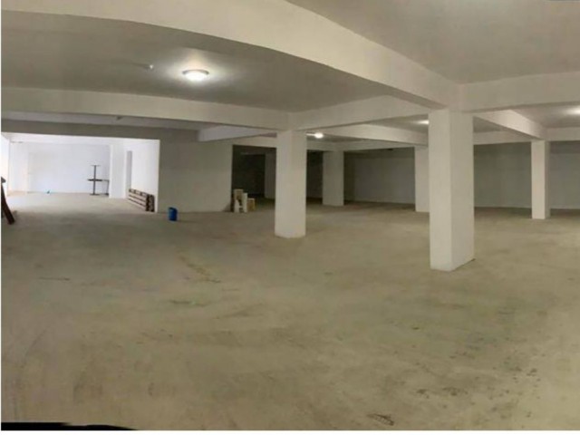 Girne Merkezde Kiralık 250m2 Depo