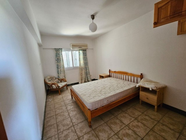 Girne lapta Bölgesinde 3+1 Satılık Villa 1 Dönüm arsa İçinde (Fiyat düştü)