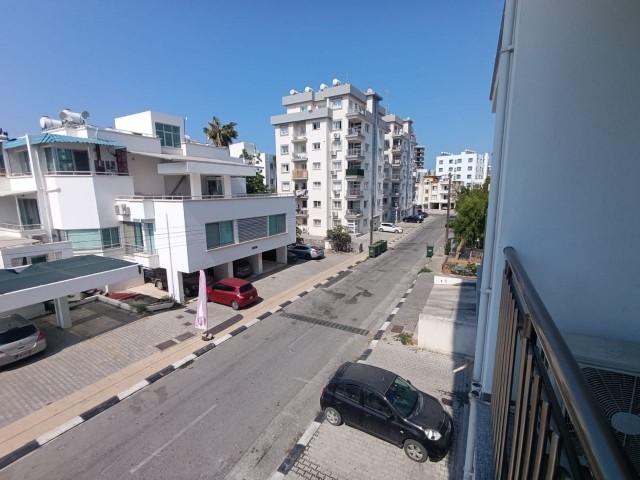Girne Merkez'de Full Eşyalı Kiralık 2+1 Daire