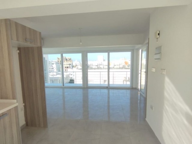 GIRNE MERKEZDE SATILIK 2+1 PENTHAUSE