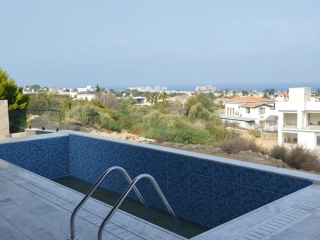 SATILIK LUKS 4+1 VILLA