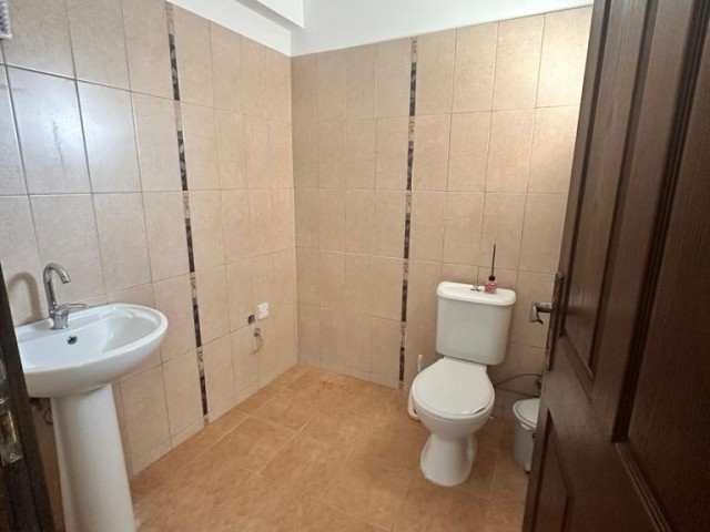 LEFKOŞA/MARMARA KIZ ÖĞRENCİYE KİRALIK EŞYALI 3+1 DAİRE