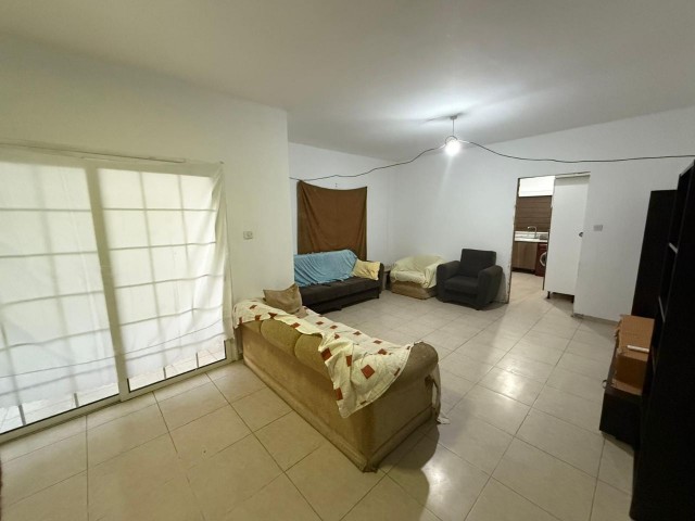 Taşkınköy'de Kiralık Eşyasız 3+1 Daire – Yıllık Ödeme
