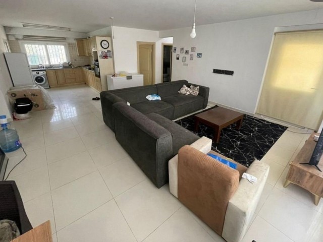 GÖNYELİ'DE ÖĞRENCİ'YE KİRALIK 3+1 DAİRE