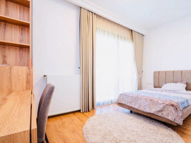 Girne Zeytinlik'te 4+1 kiralık lüks villa