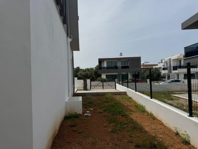 Girne Çatalköy'de Satılık Sıfır Villa