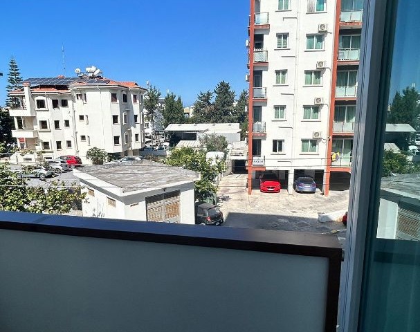 Girne Merkez'de satılık 2+1 daire - Fotoğraf 2
